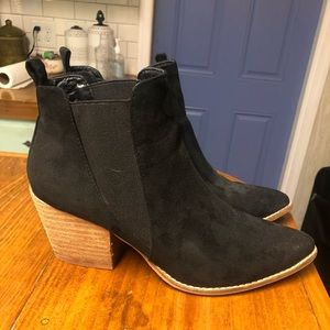 Black ankle bootie